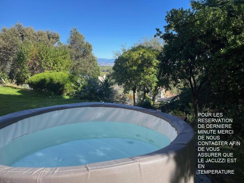 Domaine Des Tuilieres Avec Jacuzzi Vallauris Exterior foto